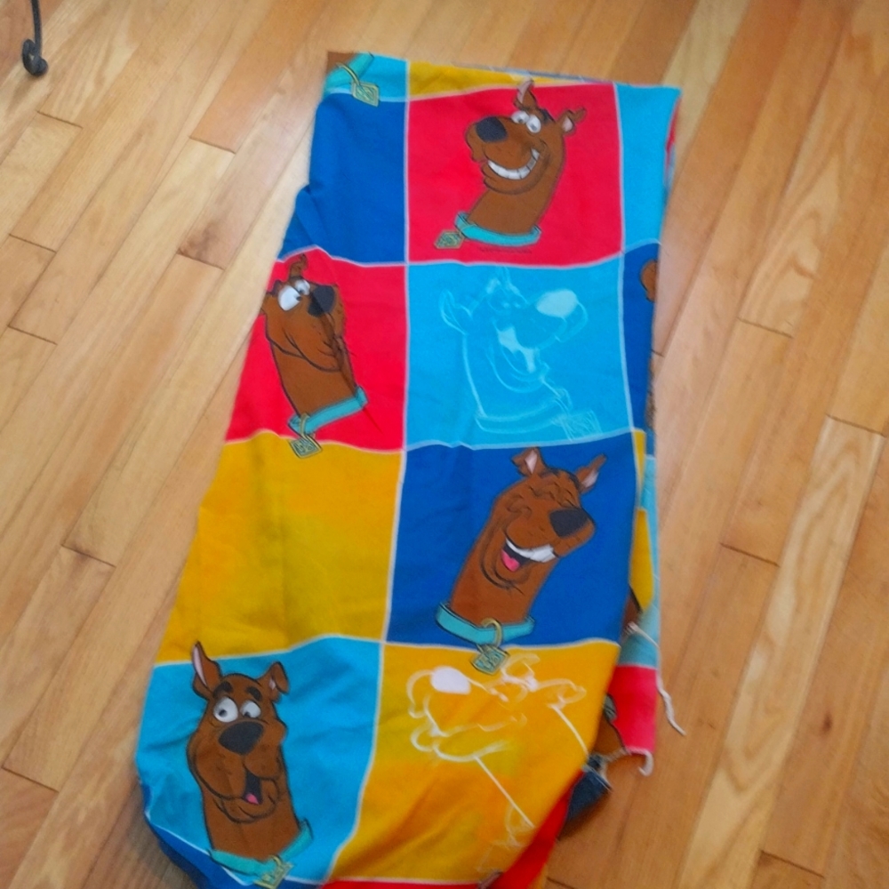 - - Vintage Scooby Doo colorful fitted twin bed sheet